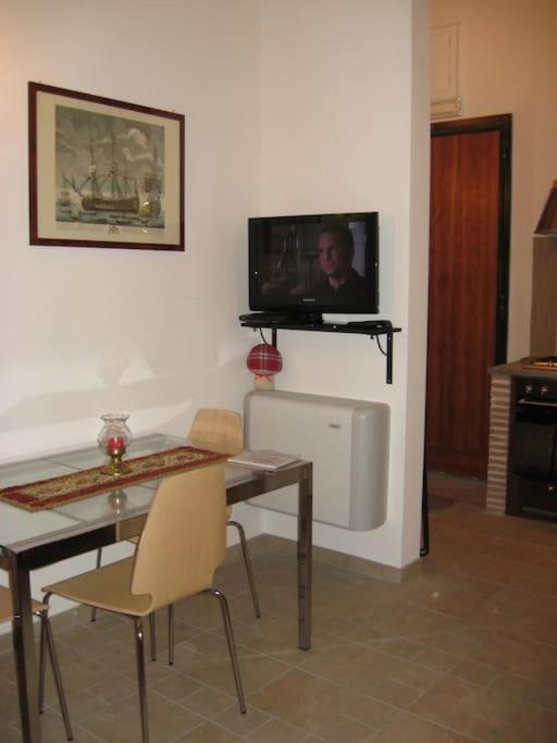 רומא Vivilo Collection - Opera Teather Apartment - Very Central מראה חיצוני תמונה